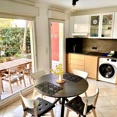 Beachside Apartment With Pool & Garden In Juan Les Pins Antibes Kültér fotó