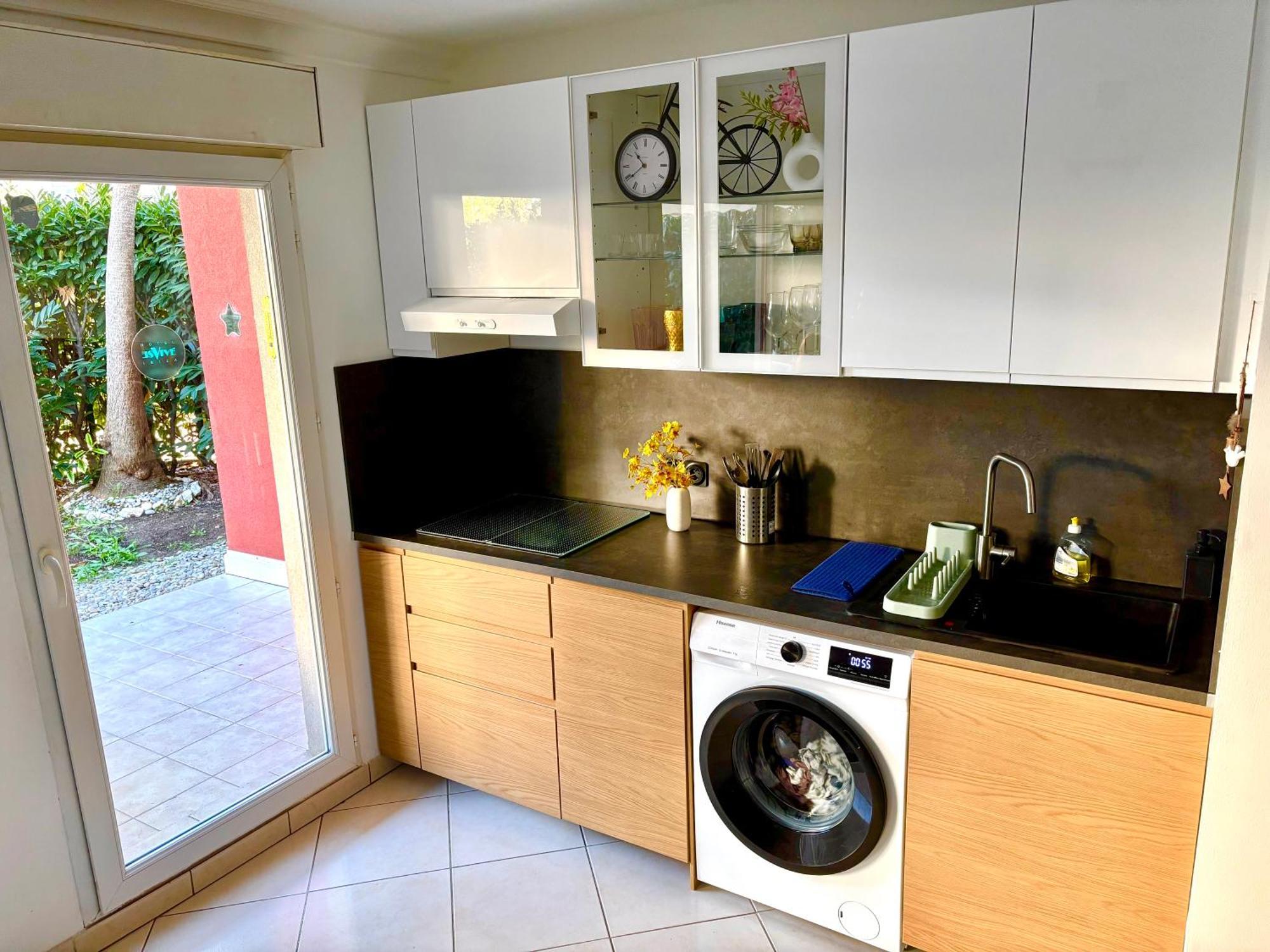Beachside Apartment With Pool & Garden In Juan Les Pins Antibes Kültér fotó